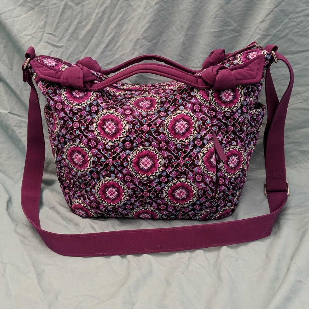Vera Bradley Hadley On the Go Lilac Medallion